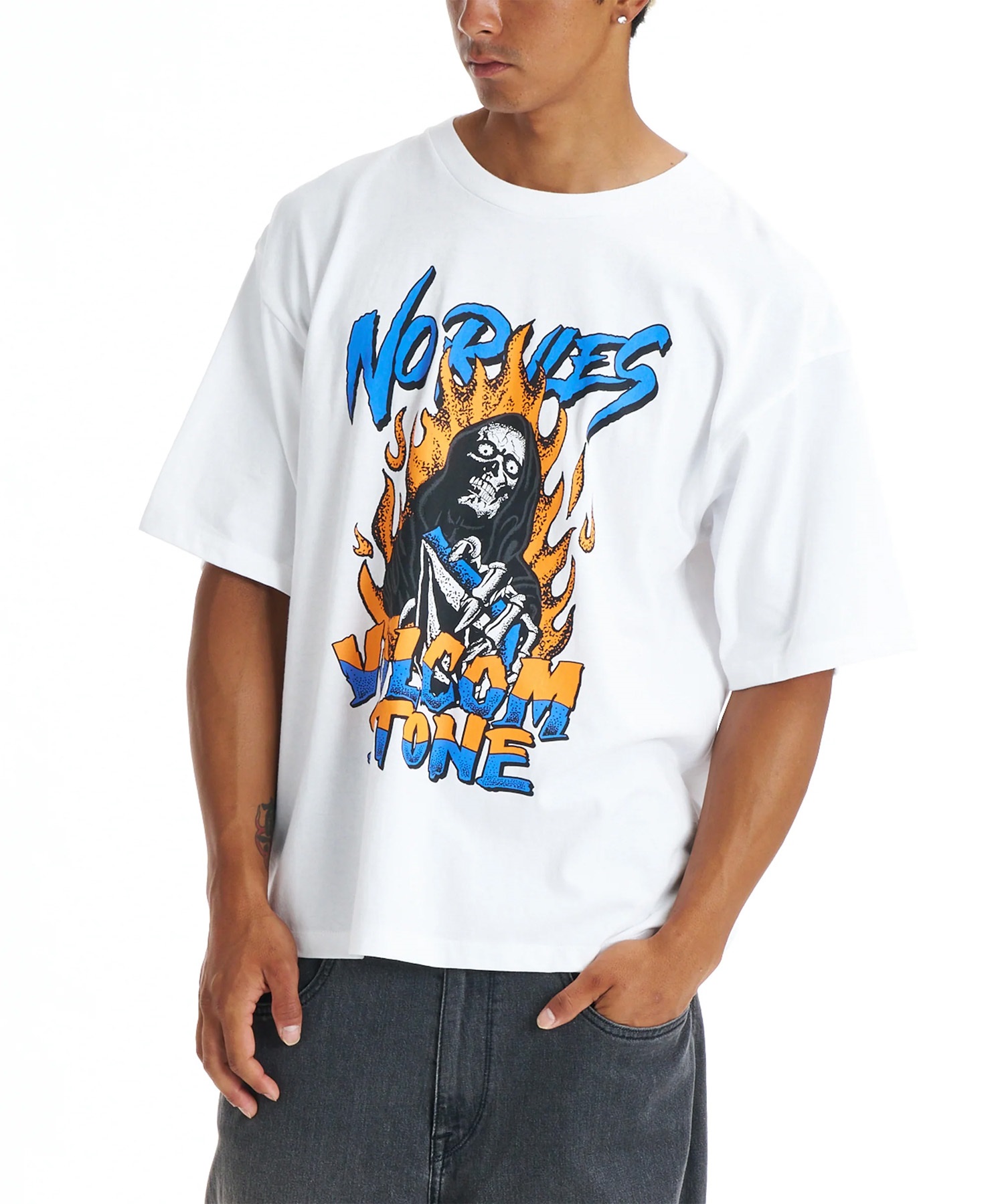VOLCOM ボルコム 半袖 Tシャツ メンズ BURNING SKULL Tシャツ