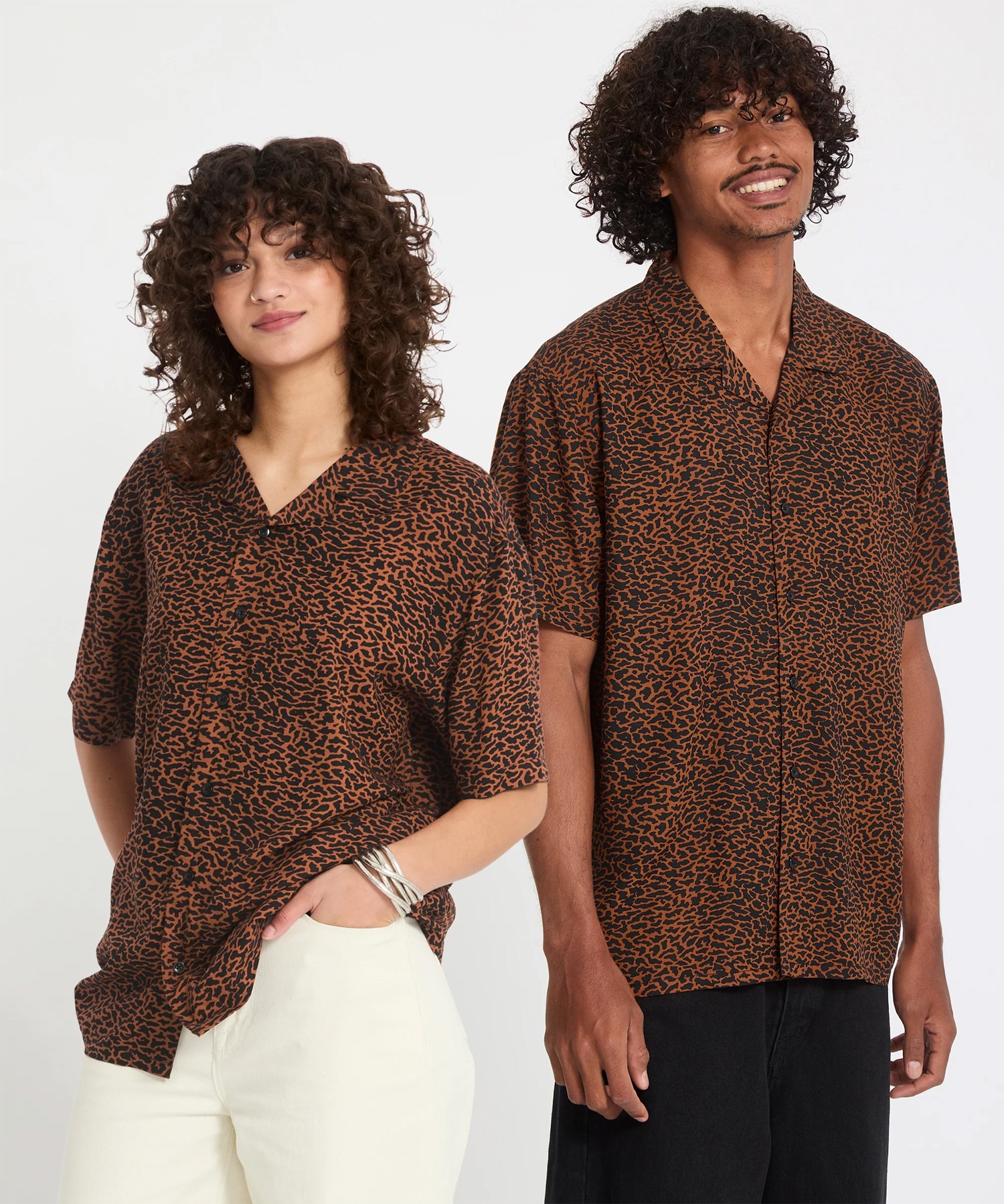 VOLCOM ボルコム 半袖 シャツ メンズ UTOPIAS PRINT SS 半袖シャツ V_A0412612(BRH-M)