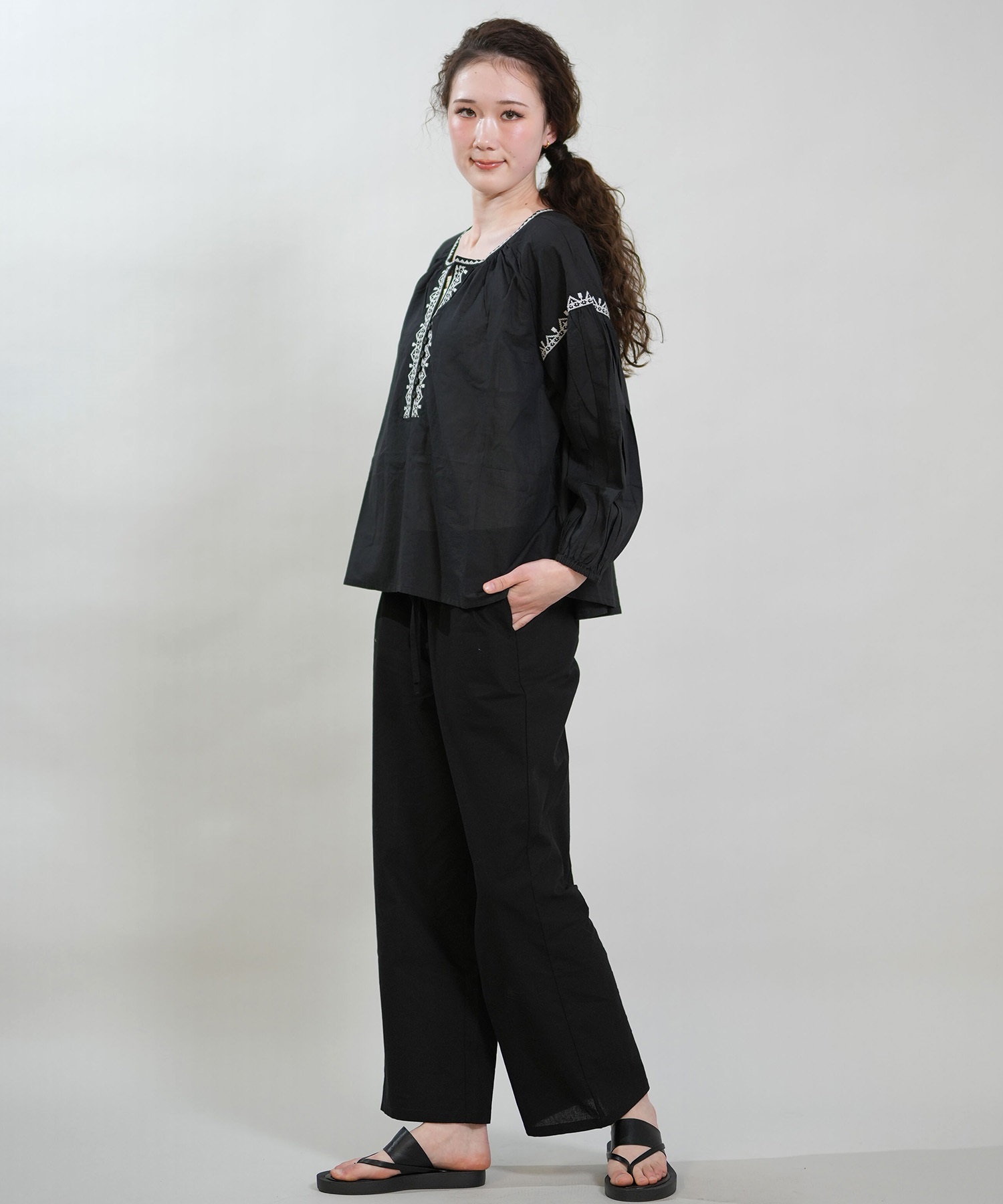 RIKKA FEMME リッカファム 長袖 シャツ レディース ブラウス 刺繍 キーネック RF6S-2601(WHT-FREE)