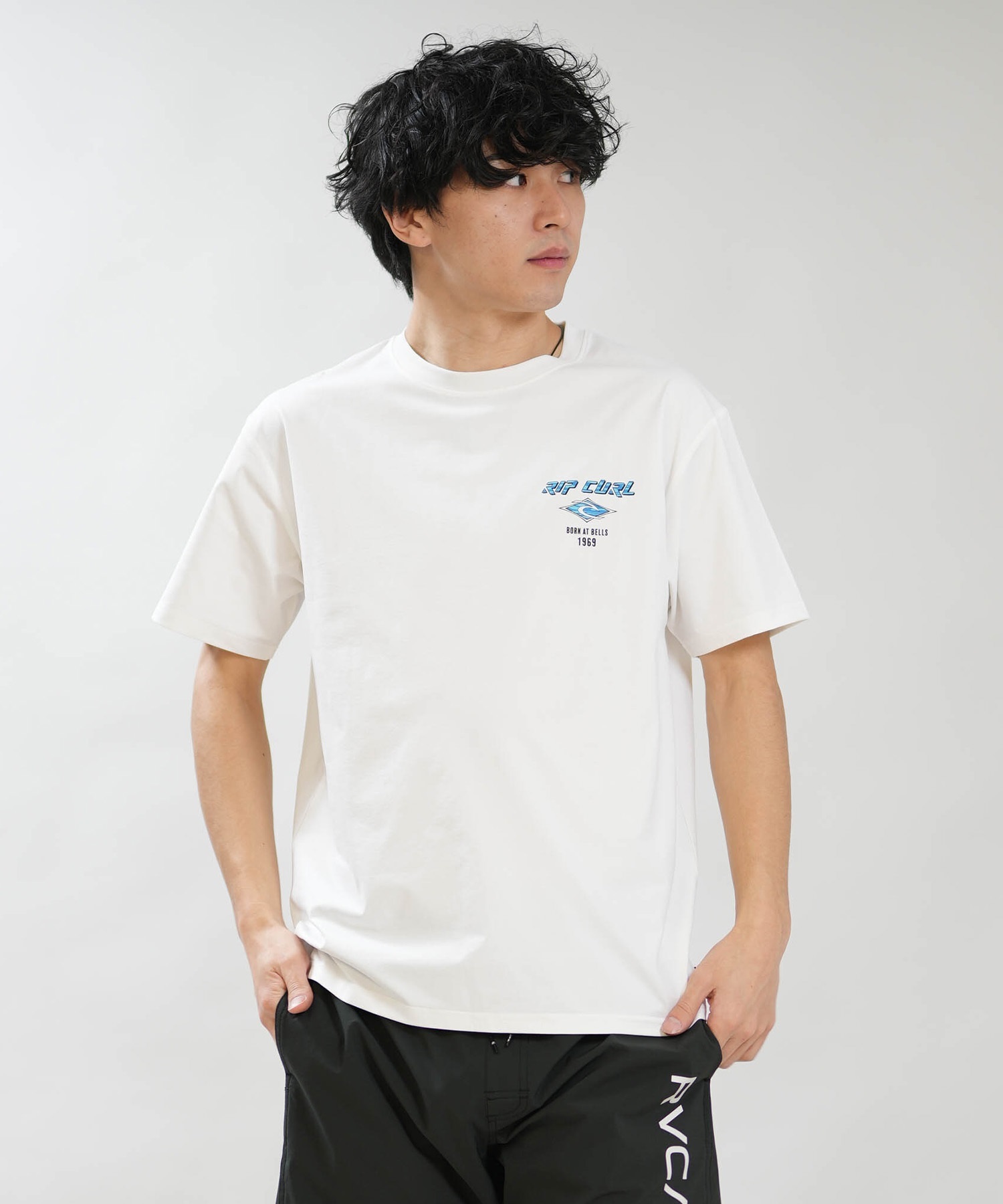 RIP CURL リップカール 半袖 Tシャツ メンズ バックプリント BORN AT BELLS RASH RCM6S-4307(WHT-M)