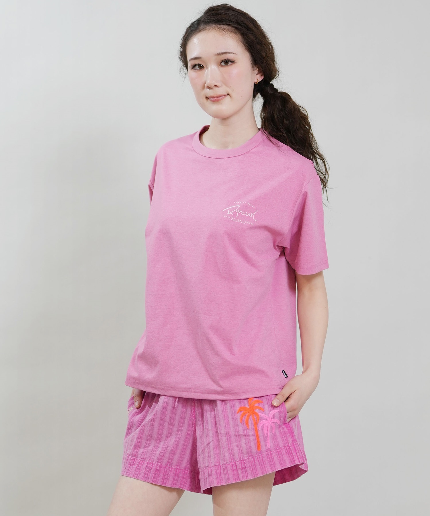 RIP CURL リップカール 水着 ラッシュガード 半袖 Tシャツ レディース 水陸両用 WIDE FIT TEE UVケアラッシュガード RCL6S-4304(PNK-M)