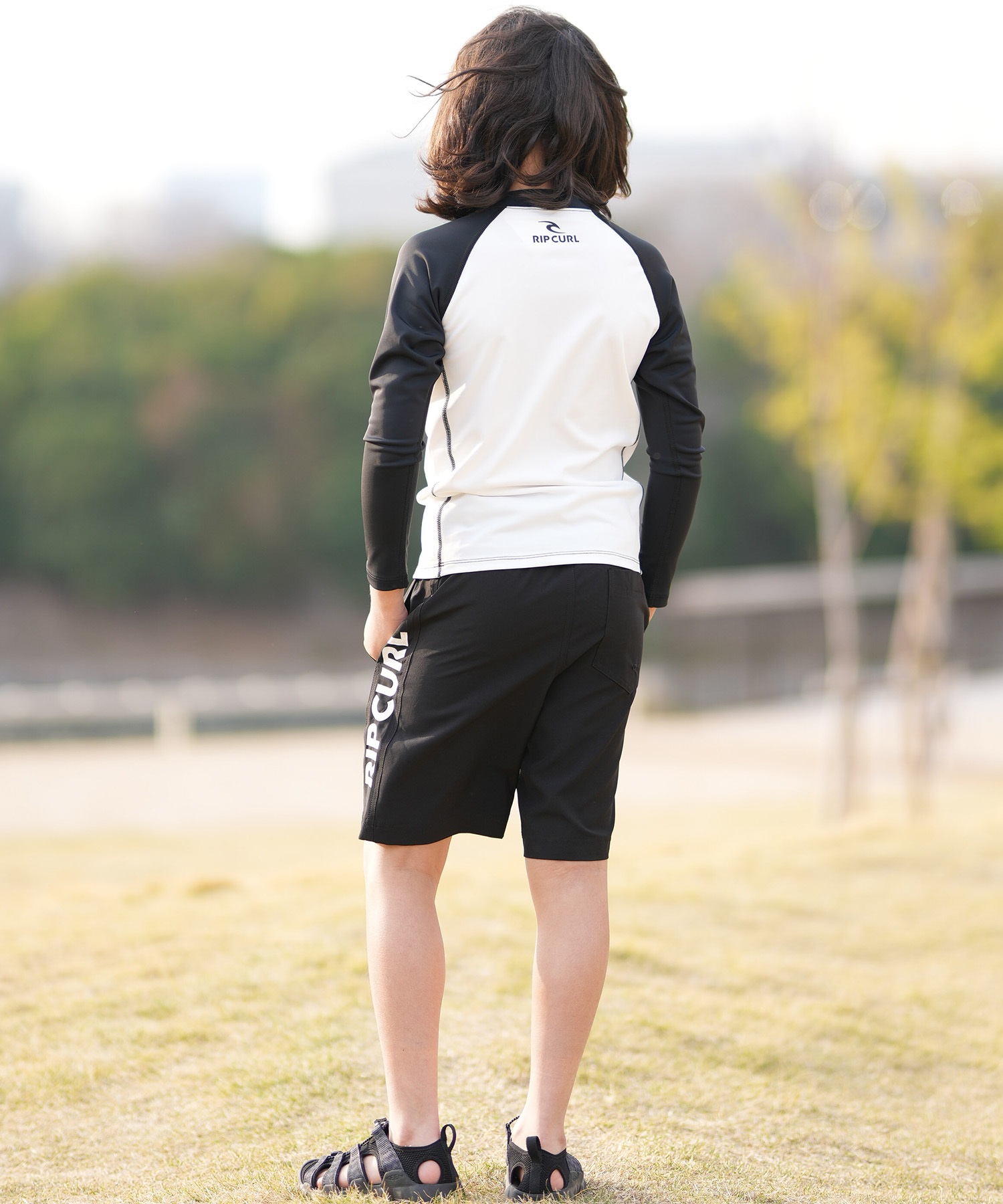 RIP CURL リップカール 水着 ラッシュガード 長袖 Tシャツ ロンT キッズ 子供 BLADE LOGO KIDS RASH RCK6S-4301(BLK-120cm)