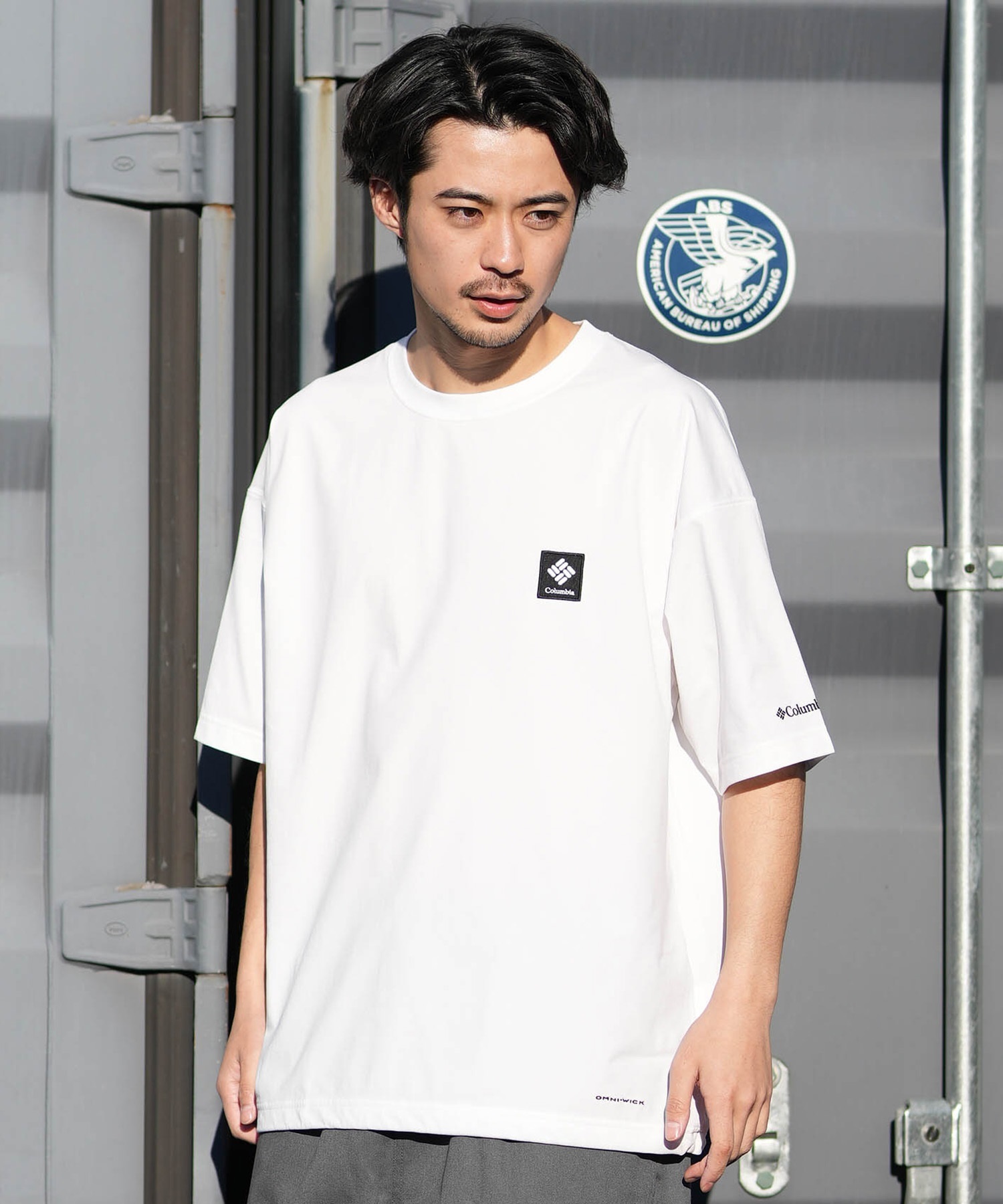 オムプリ　半袖　シャツ Columbia コロンビア 半袖 Tシャツ メンズ バックプリント 吸湿速乾 UV