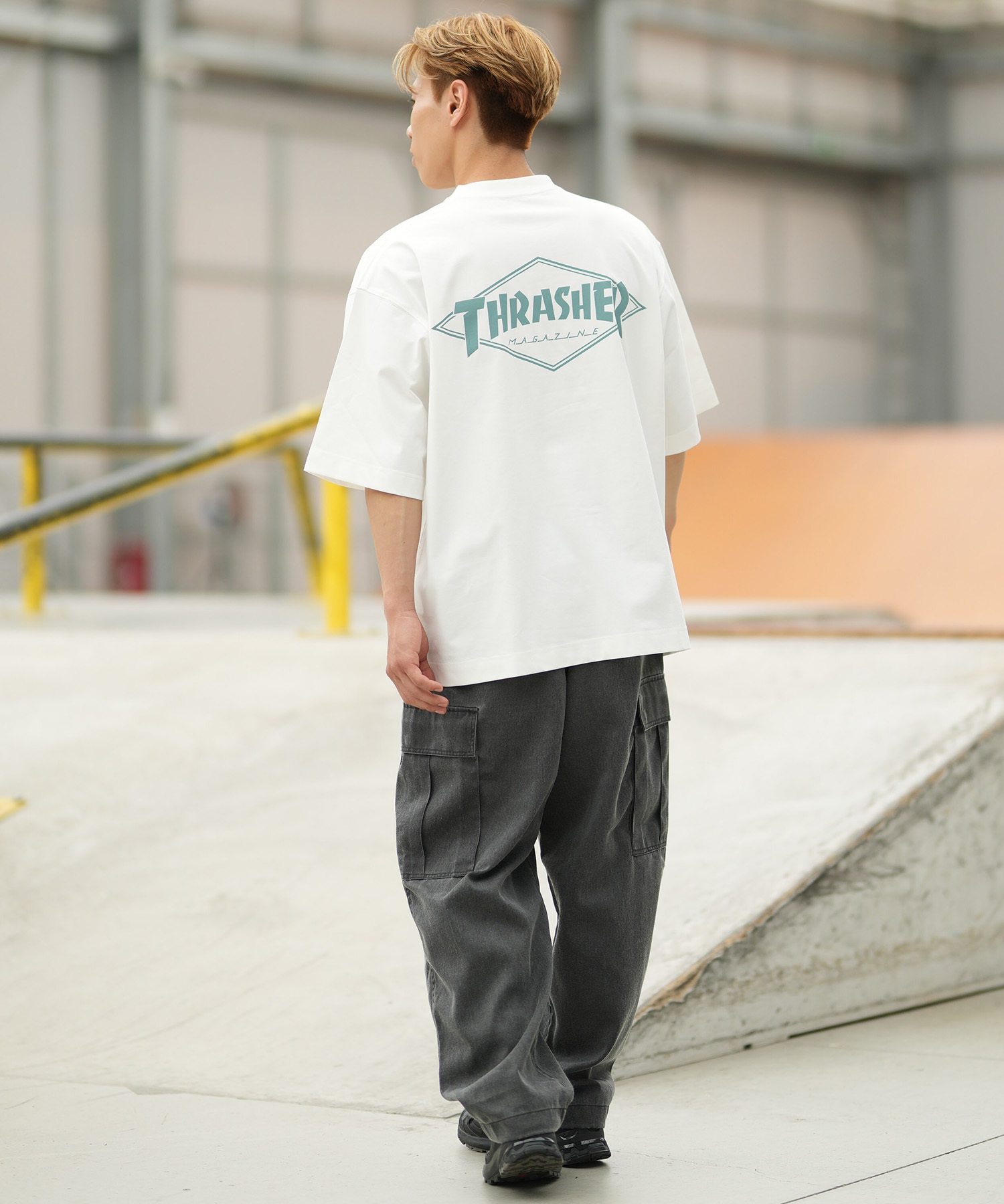 THRASHER スラッシャー 半袖 Tシャツ メンズ ポケT ロゴ バック