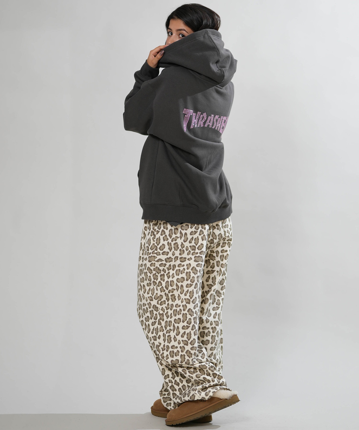 THRASHER スラッシャー ジップアップ パーカー フーディー レディース