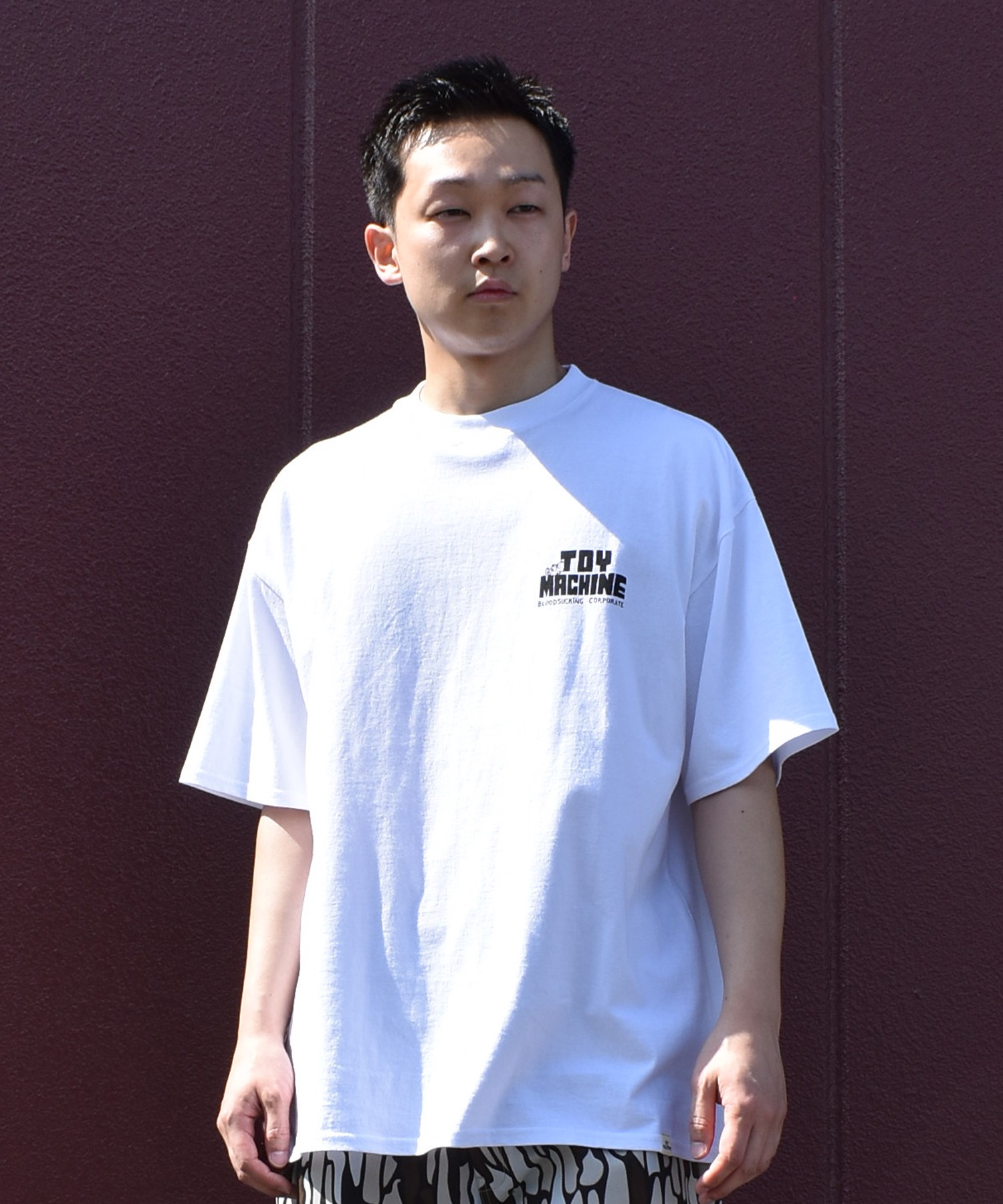 TOY MACHINE トイマシーン 半袖 Tシャツ メンズ バックプリント LIVING