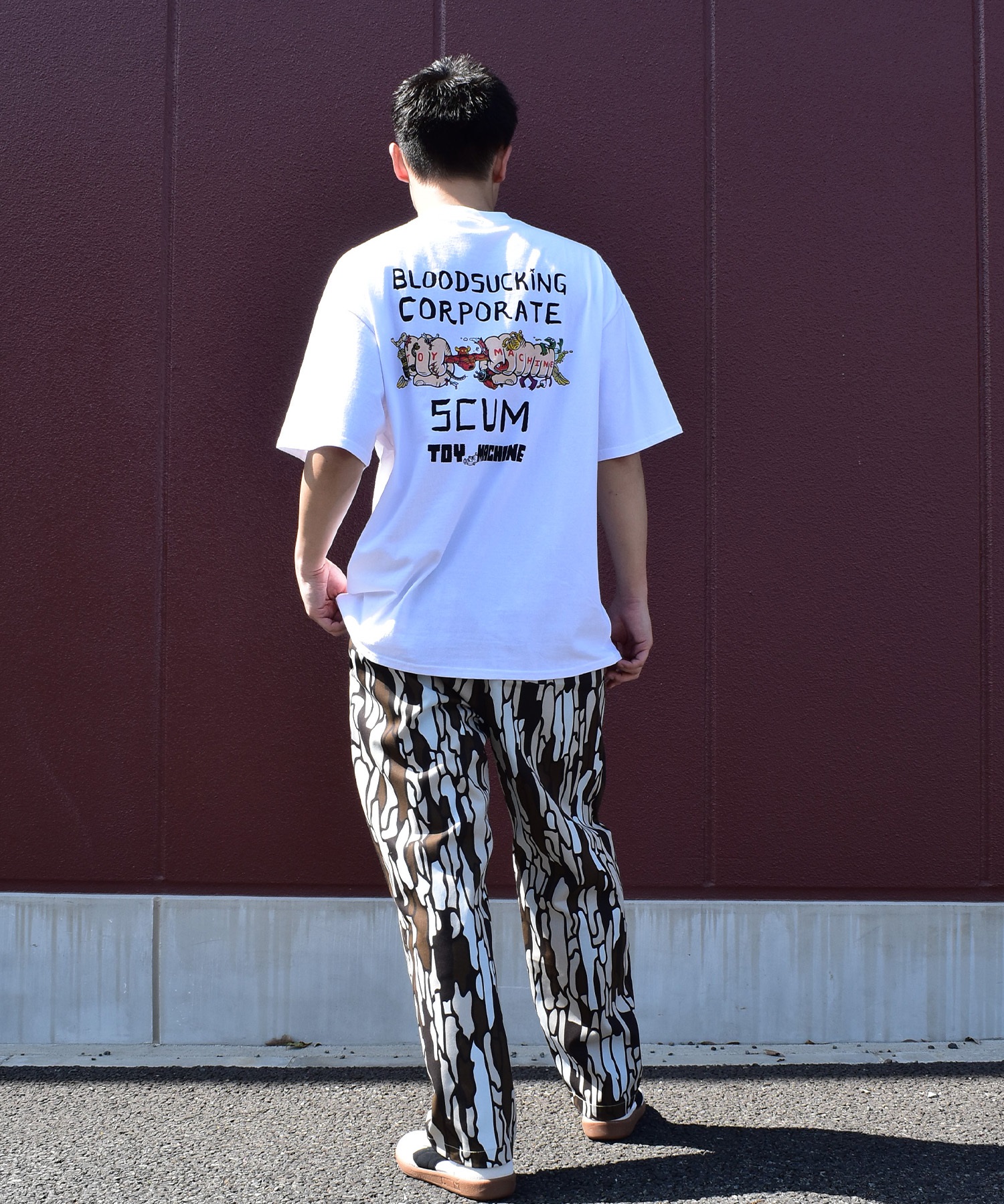 TOY MACHINE トイマシーン 半袖 Tシャツ メンズ バックプリント LIVING