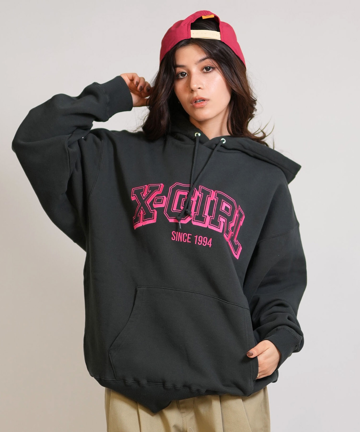 X-GIRL エックスガール プルオーバー パーカー レディース ロゴ サガラ