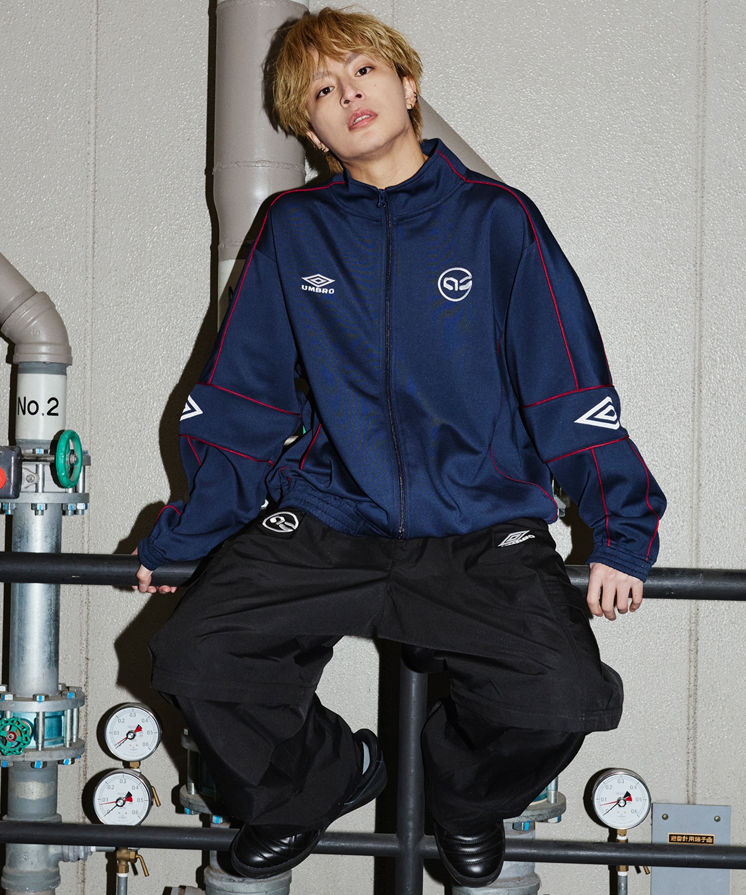 【予約商品 5月上旬より順次発送】UMBRO アンブロ × ALAN SHIRAHAMA カット トラックジャケット UM26SSAL-TP01(BLACK-M)