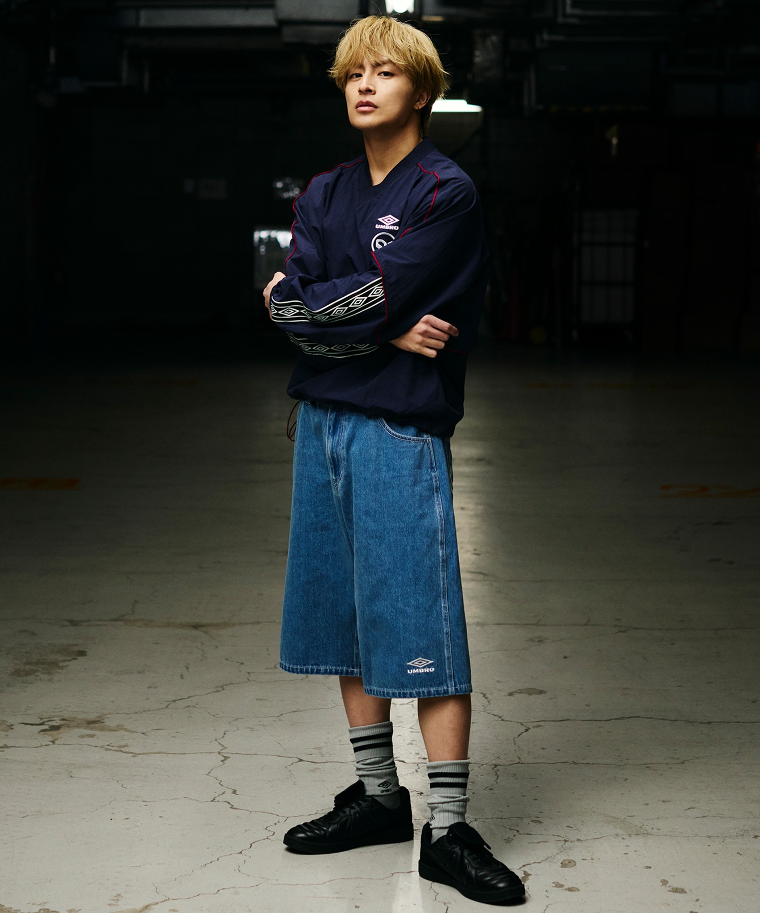 【予約商品 5月上旬より順次発送】UMBRO アンブロ × ALAN SHIRAHAMA ピステ UM26SSAL-TP02(BLACK-M)