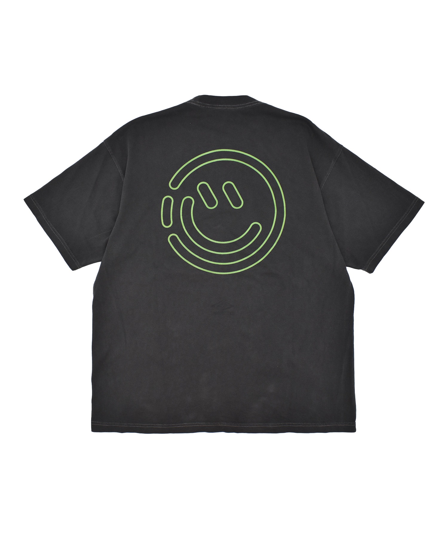 【予約商品 5月上旬より順次発送】UMBRO アンブロ × ALAN SHIRAHAMA 半袖 Tシャツ UM26SSAL-CS01(C.GRAY-M)