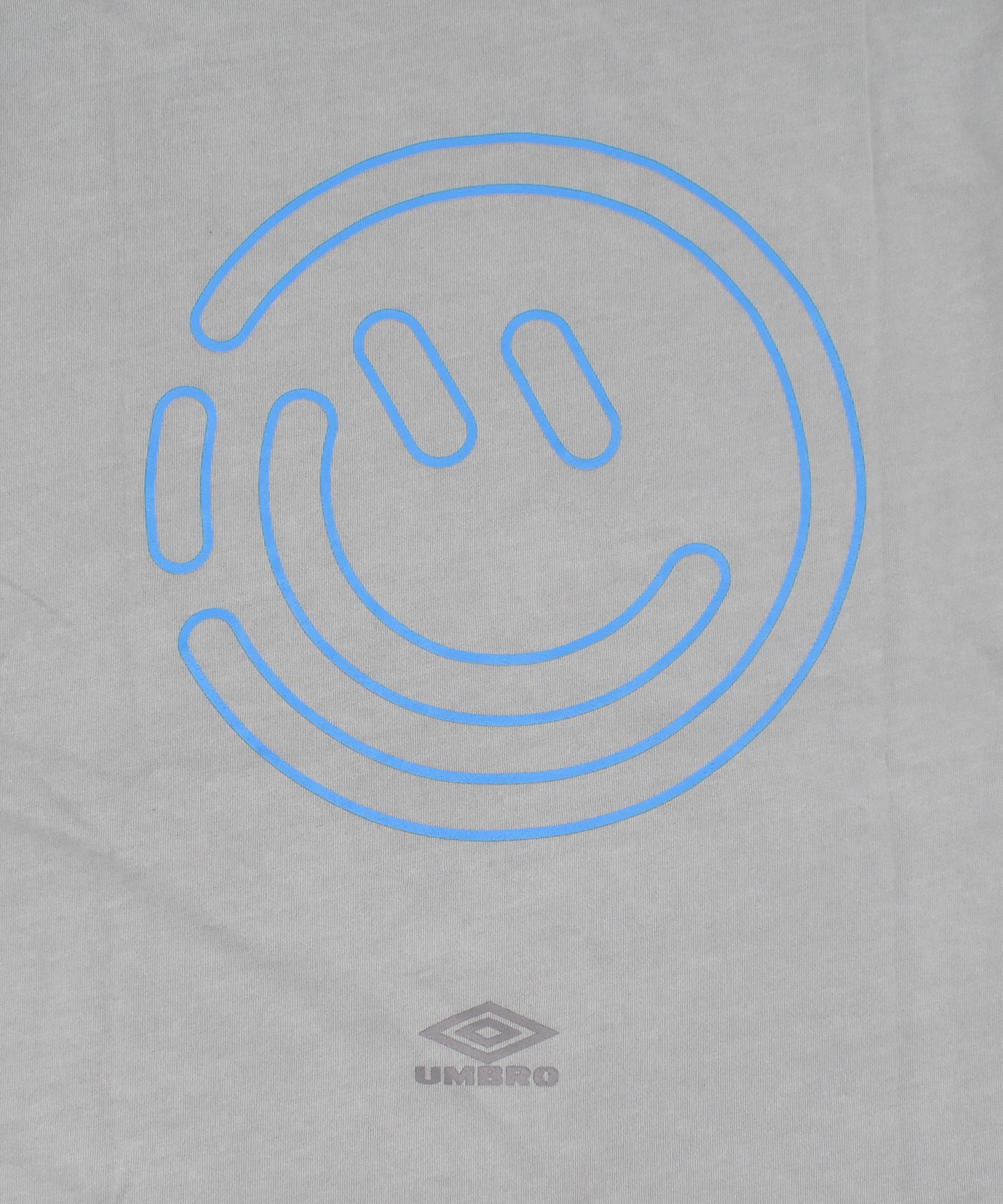 【予約商品 5月上旬より順次発送】UMBRO アンブロ × ALAN SHIRAHAMA 半袖 Tシャツ UM26SSAL-CS01(C.GRAY-M)