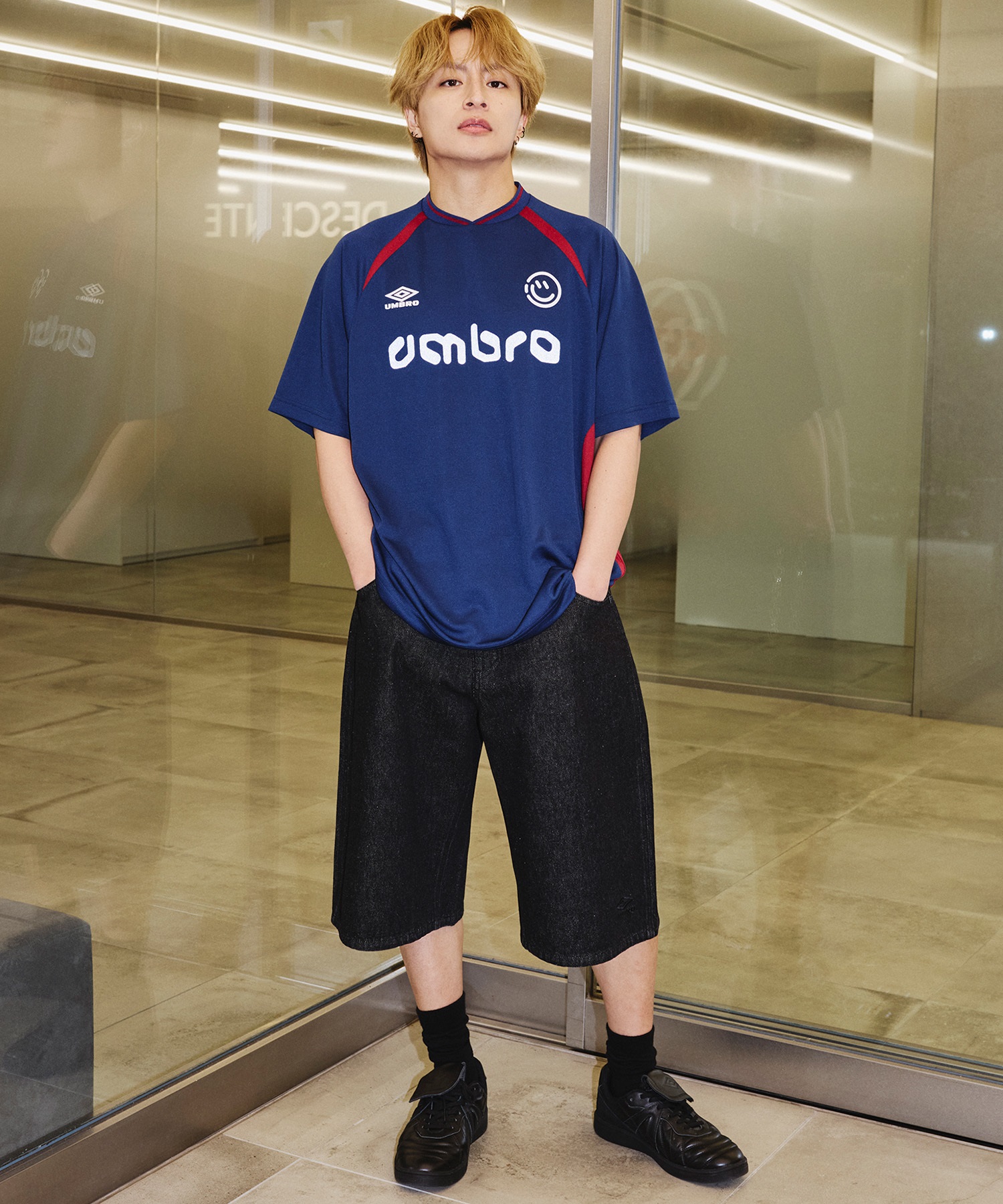 【予約商品 5月上旬より順次発送】UMBRO アンブロ × ALAN SHIRAHAMA ゲームシャツ 半袖 Tシャツ UM26SSAL-GS01(BLACK-M)