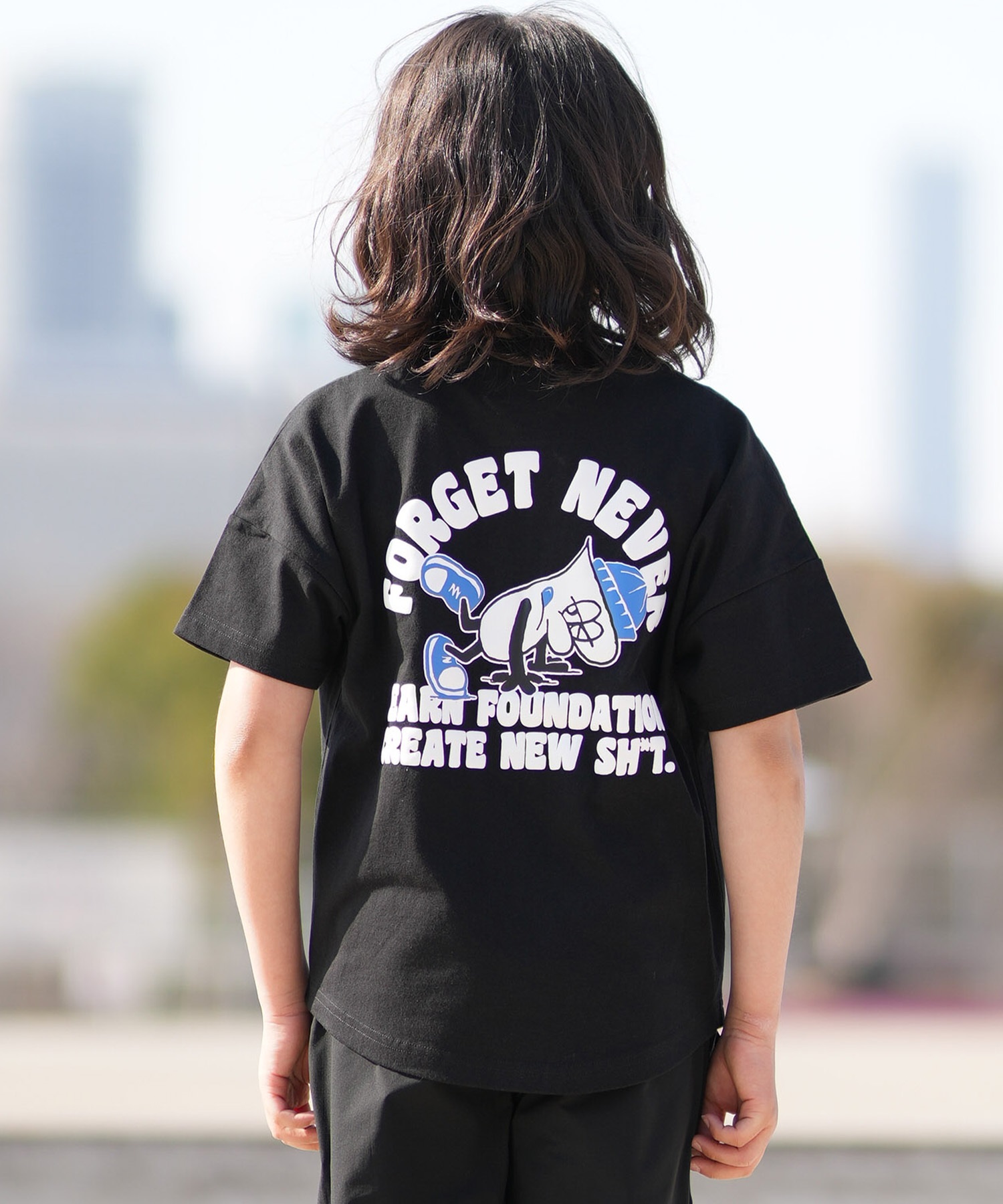 FORGET NEVER フォーゲットネバー 半袖 Tシャツ キッズ ジュニア 子供 グラフィックTシャツ 263OO3ST941FN ムラサキスポーツ限定(BLK-130cm)