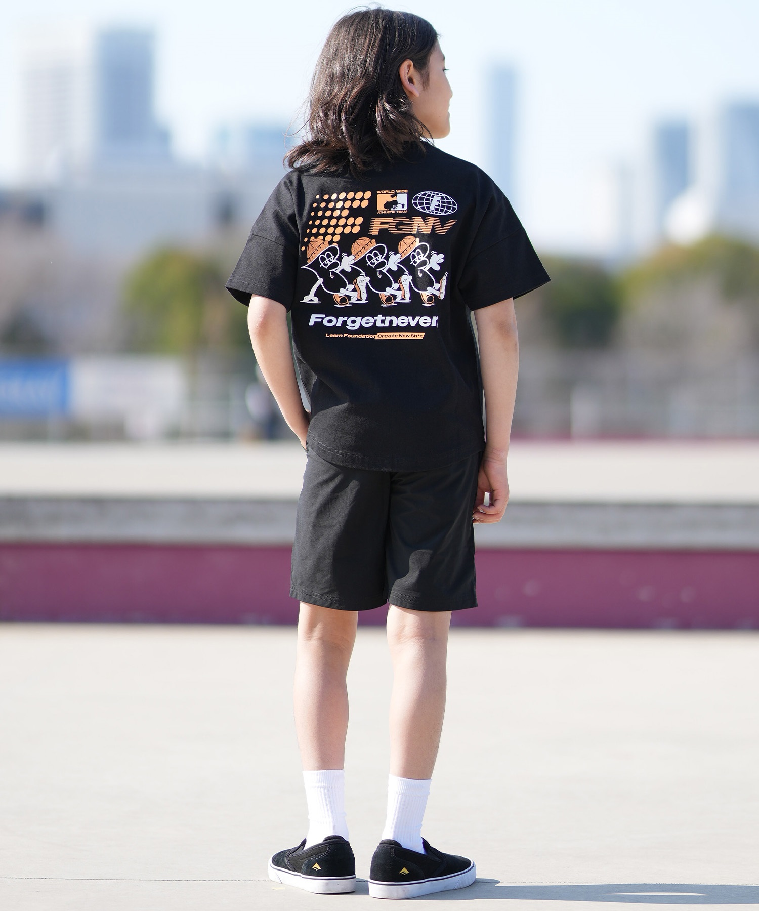 FORGET NEVER フォーゲットネバー 半袖 Tシャツ キッズ ジュニア 子供 グラフィックTシャツ 263OO3ST942FN ムラサキスポーツ限定(BLK-130cm)