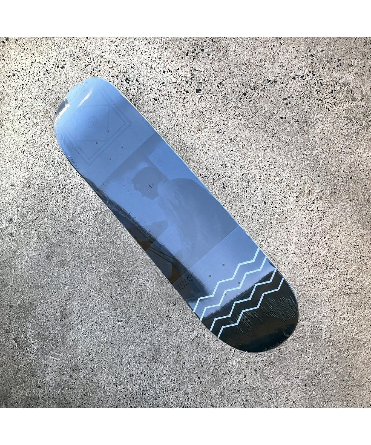 スケートボード デッキ ISLE リー TWEAKED MODERNISM PURGAS DECK