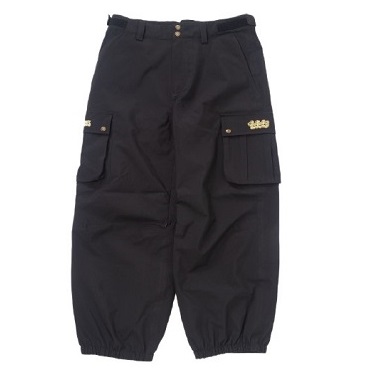 Black cargo pants with two side pockets and buttoned flap pockets, elastic cuffs at the ankles