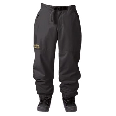 MAX BLACK - SHOP NEWS | ムラサキスポーツオンラインストア 通販 Dark gray jogger-style hiking pants with elastic cuffs and a small'STAY WILD' logo on the left thigh, paired with black boots.