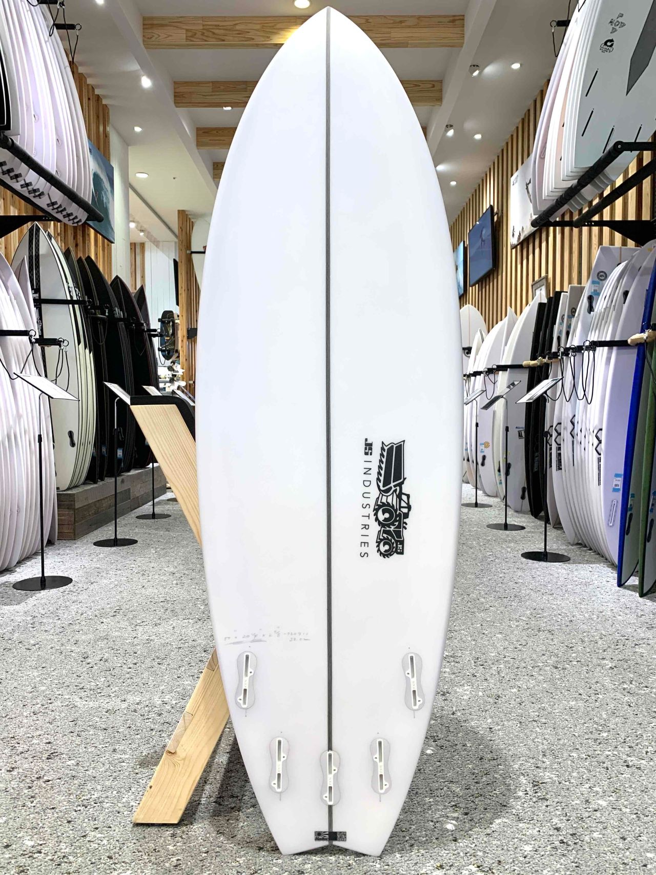 ab2ca0c52d4e72758ef7751134d6757f - SHOP NEWS | ムラサキスポーツオンラインストア 通販