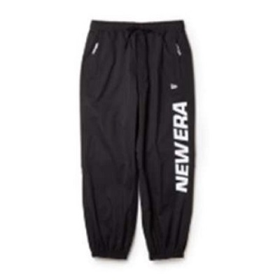 NEWERA5 - SHOP NEWS | ムラサキスポーツオンラインストア 通販 Black jogger pants with drawstring waist and white NEWERA text along the left leg.