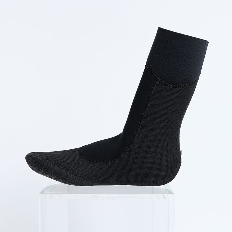 サーフブーツ】2025-2026年モデル20％オフSALEスタート！！湘南鵠沼店