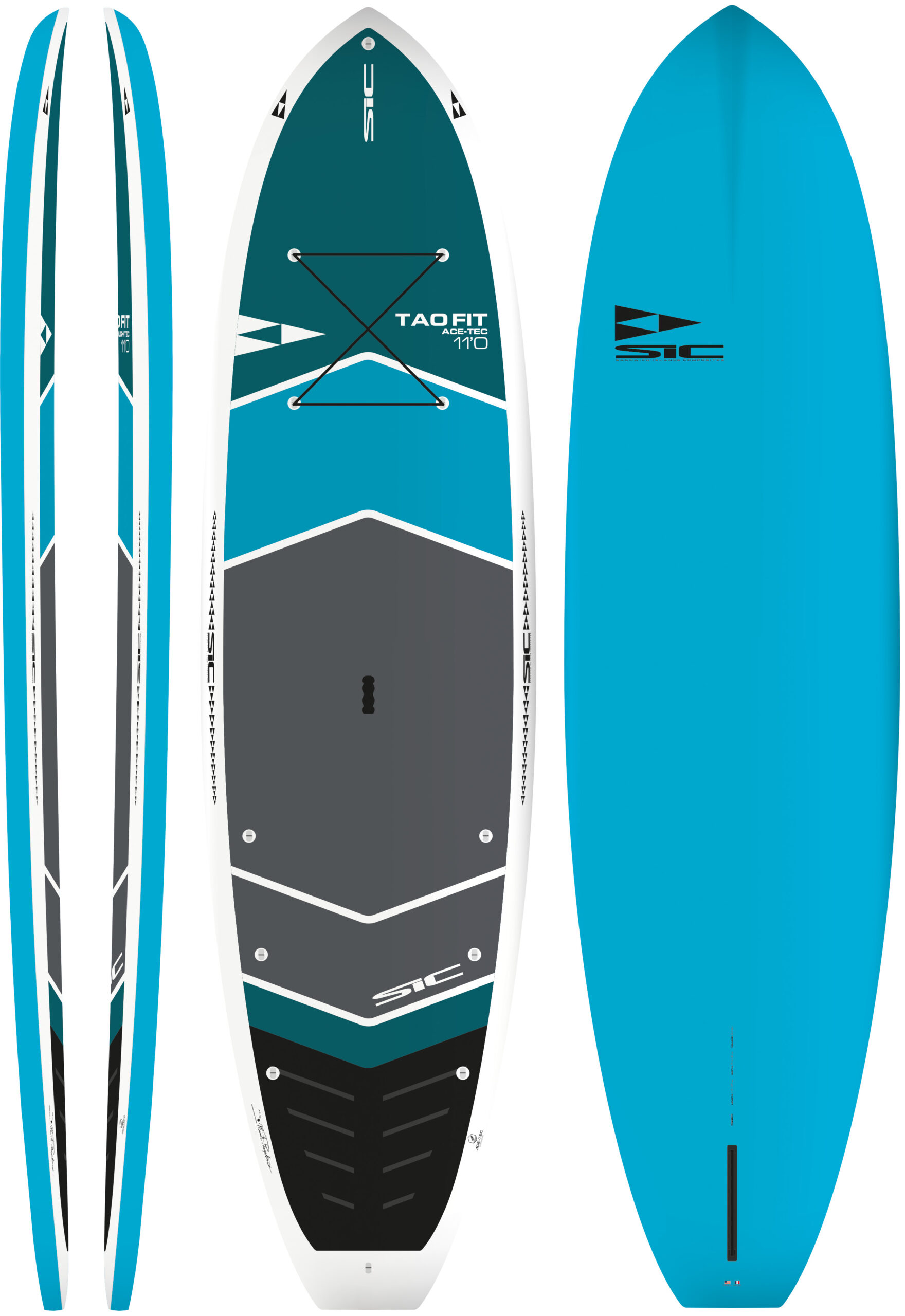 SIC_2023_Tao-Fit-Art_10-11_R02_CD - SHOP NEWS | ムラサキスポーツオンラインストア 通販 Three stand-up paddleboards (SUPs) in blue tones: two narrow boards on the left and a teal center board with bungee cords, white edges, and a gray deck; a solid blue board on the right with a SIC logo.