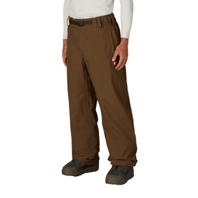 DOJOGOREPNT - SHOP NEWS | ムラサキスポーツオンラインストア 通販 Person wearing brown hiking pants with a black belt and rugged hiking boots.