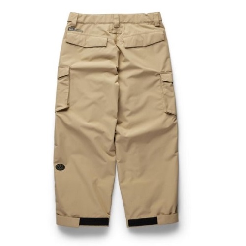 SIX31 - SHOP NEWS | ムラサキスポーツオンラインストア 通販 Tan cargo pants in light khaki with multiple pockets, back yoke and roll-up cuff details.