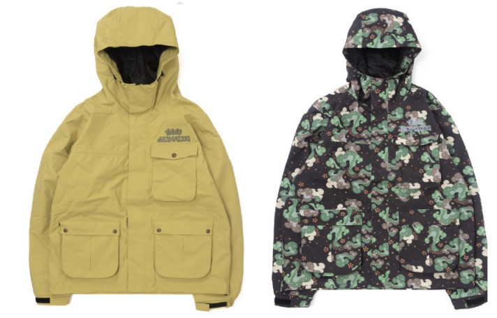 スクリーンショット 2026-05-20 160724 - SHOP NEWS | ムラサキスポーツオンラインストア 通販 Two jackets side by side: a tan hooded parka with multiple front pockets and a chest pocket, and a black camouflage hooded jacket with green shapes.