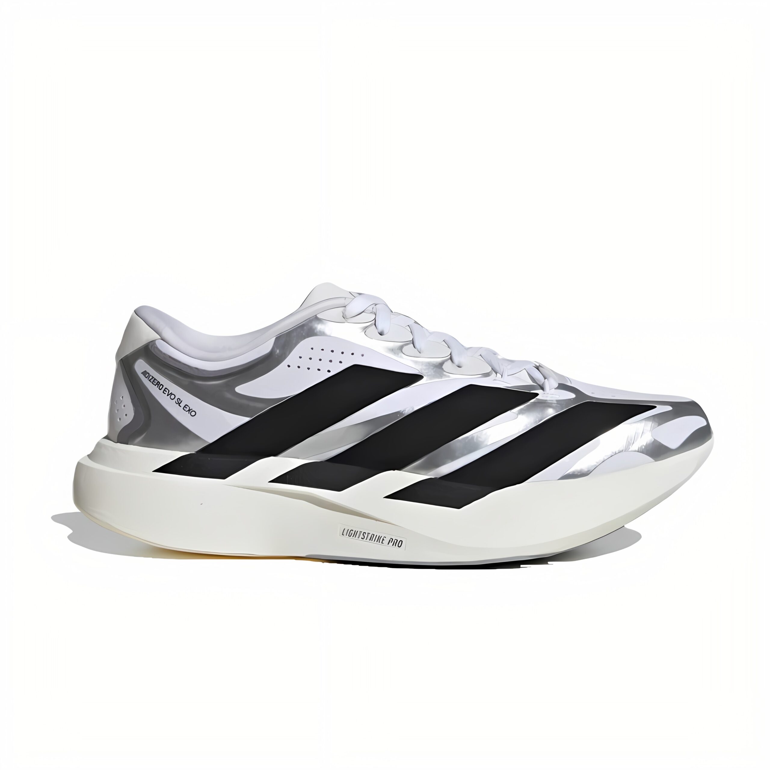 2026-06-03_18-15-57 - SHOP NEWS | ムラサキスポーツオンラインストア 通販 Close-up of a white sneaker with three black stripes along the side, cropped at the toe and midsole.
