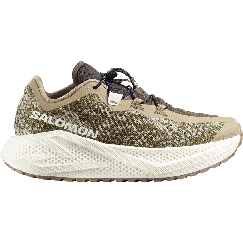L49175300_0_GHO_AEROGLIDE4GRVLWSafari_VanillaIce_EarthBrownpng - SHOP NEWS | ムラサキスポーツオンラインストア 通販 Salomon trail running shoe in beige and olive with a textured knit upper and chunky white midsole/sole.