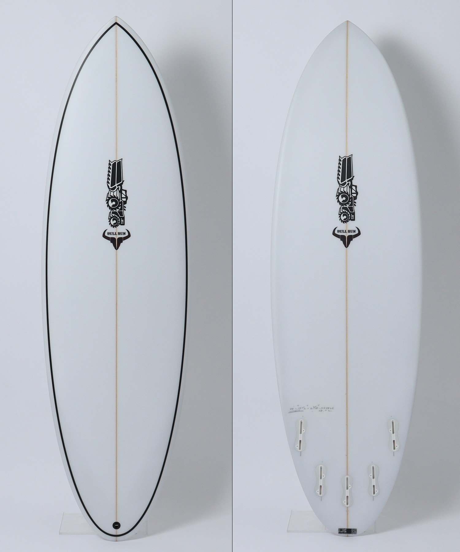 image - SHOP NEWS | ムラサキスポーツオンラインストア 通販 Front view of a white surfboard with a beige center stringer, black rail line along the edge, and a small logo near the center reading 'Bull Run' on a light gray background; single fin plug at the tail area (left panel).