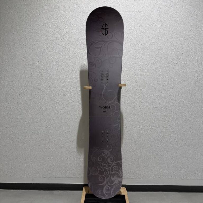 25-26【CROOJA】WORM 137cm | ムラサキスポーツの中古スノーボード専門