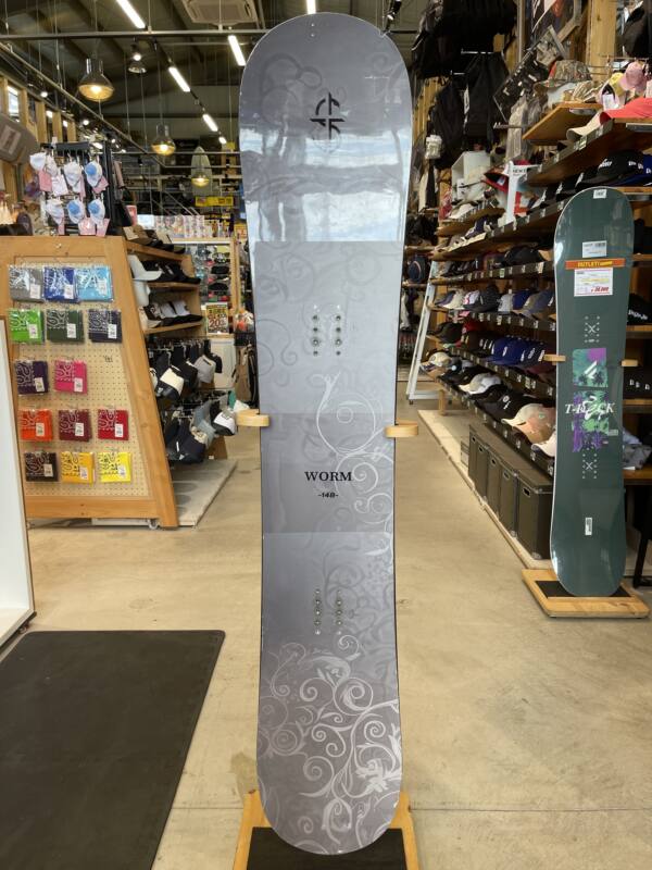 ひじき　CROOJA WORM 142 スノーボード 25-26【CROOJA】 WORM 148cm | ムラサキスポーツの中古スノーボード