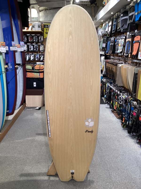 スリーウェザーサーフボード　FREELY 5'8\