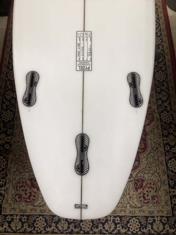 【未使用品】PYZEL HIGH LINE 5'11 ショートボード PYZEL】HIGHLINE 5'11” | ムラサキスポーツの中古バリューサーフボード