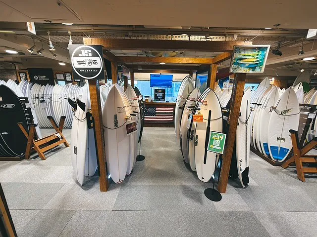 茅ヶ崎南口店へようこそ！ | ムラサキスポーツの中古バリューサーフボード