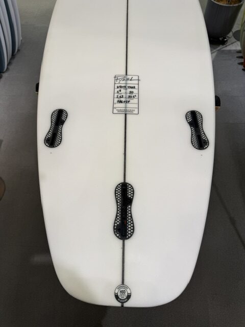 PYZEL】WHITE TIGER 5'8” | ムラサキスポーツの中古バリューサーフボード