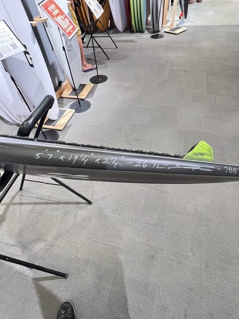 JS INDUSTRIES】XERO CARBOTUNE 5'7” プロ使用ボード | ムラサキ