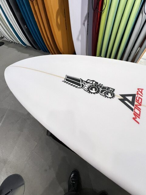JS INDUSTRIES】MONSTA 5'11” Bディメンション | ムラサキスポーツの