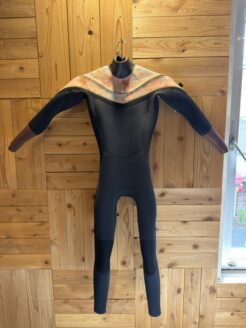 ムラサキスポーツの中古ウェットスーツ専門サイト USED MURASAKI